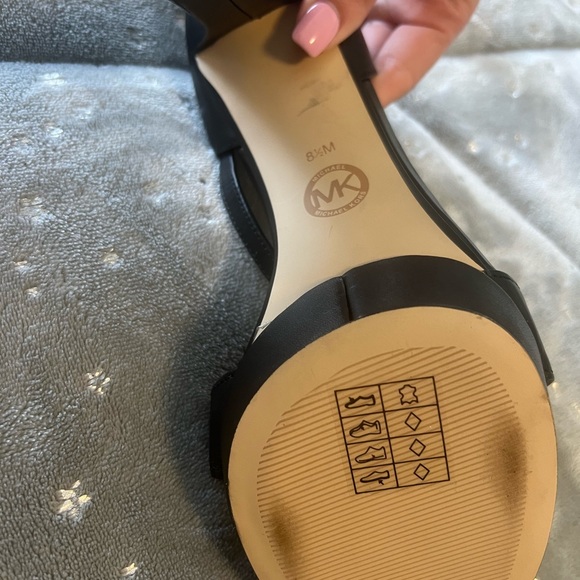 Michael kors heels - Picture 4 of 4